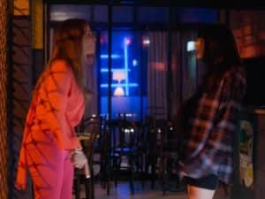 Paula tenta se acertar com Flávia em 'Quanto Mais Vida, Melhor!' (Foto: Reprodução / Globo) Paula tenta se acertar com Flávia em 'Quanto Mais Vida, Melhor!' (Foto: Reprodução / Globo)