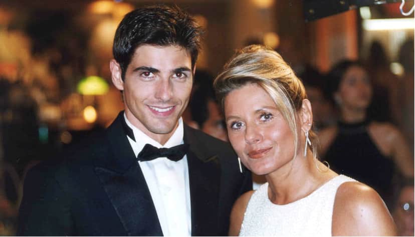 Reynaldo Gianecchini estreou na Globo contracenando com Vera Fisher em Laços de Família (Foto: Reprodução) Reynaldo Gianecchini estreou na Globo contracenando com Vera Fisher em Laços de Família (Foto: Reprodução)