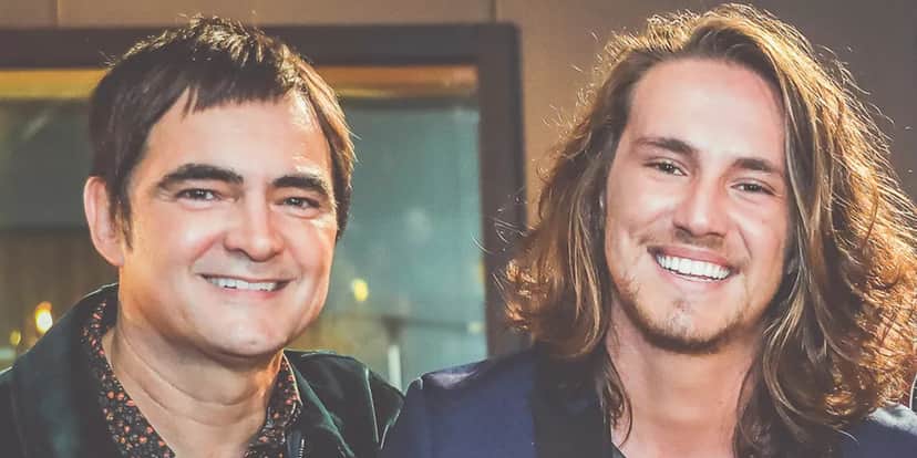 Vitor Kley e Samuel Rosa lançaram música juntos e se apresentaram ao vivo em São Paulo mês passado (Foto: Reprodução) Vitor Kley e Samuel Rosa lançaram música juntos e se apresentaram ao vivo em São Paulo mês passado (Foto: Reprodução)