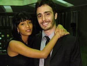 Alícia (Taís Araujo) e Cassiano (Thiago Rodrigues) ficarão juntos em A Favorita (Foto: Reprodução / Globo) Alícia (Taís Araujo) e Cassiano (Thiago Rodrigues) ficarão juntos em A Favorita (Foto: Reprodução / Globo)