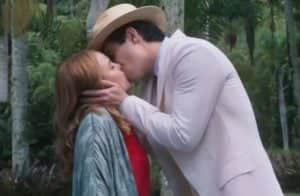 Isadora (Larissa Manoela) beijará Joaquim (Danilo Mesquita) na frente do ex-noivo na novela Além da Ilusão (Foto: Reprodução / Globo) Isadora (Larissa Manoela) beijará Joaquim (Danilo Mesquita) na frente do ex-noivo na novela Além da Ilusão (Foto: Reprodução / Globo)