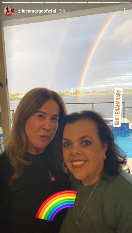 Zilu Godói voltou a causar nas redes sociais ao surgir com amiga (Foto: Reprodução) Zilu Godói voltou a causar nas redes sociais ao surgir com amiga (Foto: Reprodução)