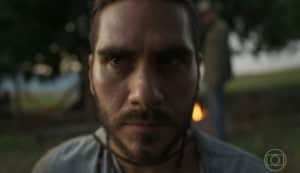 Jove (Jesuíta Barbosa) continuou seguindo em comitiva ao lado de Trindade (Gabriel Sater) em "Pantanal". Porém, o clima ficou tenso (Foto: Reprodução / Globo) Jove (Jesuíta Barbosa) continuou seguindo em comitiva ao lado de Trindade (Gabriel Sater) em "Pantanal". Porém, o clima ficou tenso (Foto: Reprodução / Globo)