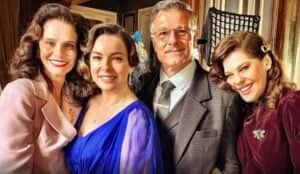 Malu, Regiane, Marcello e Bárbara nos bastidores de Além da Ilusão (Foto: Reprodução / Globo) Malu, Regiane, Marcello e Bárbara nos bastidores de Além da Ilusão (Foto: Reprodução / Globo)
