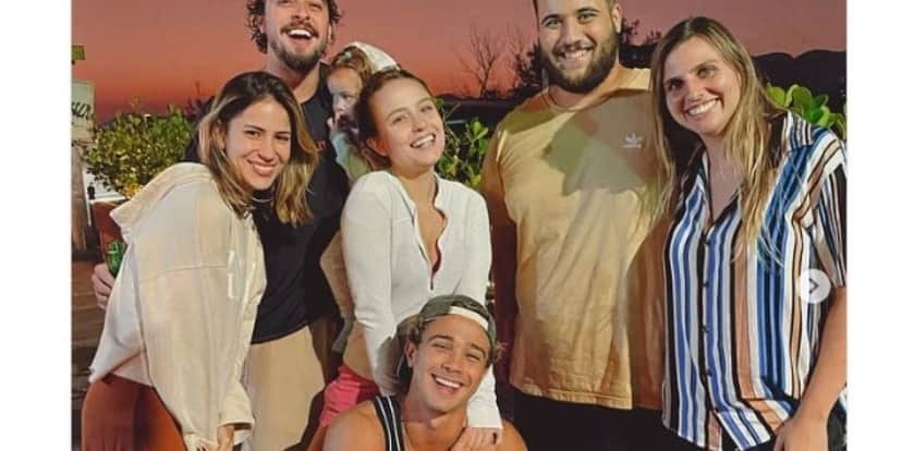 Larissa Manoela surge de mãos dadas com ex-namorado após rumores - Foto: Reprodução instagram Larissa Manoela surge de mãos dadas com ex-namorado após rumores - Foto: Reprodução instagram