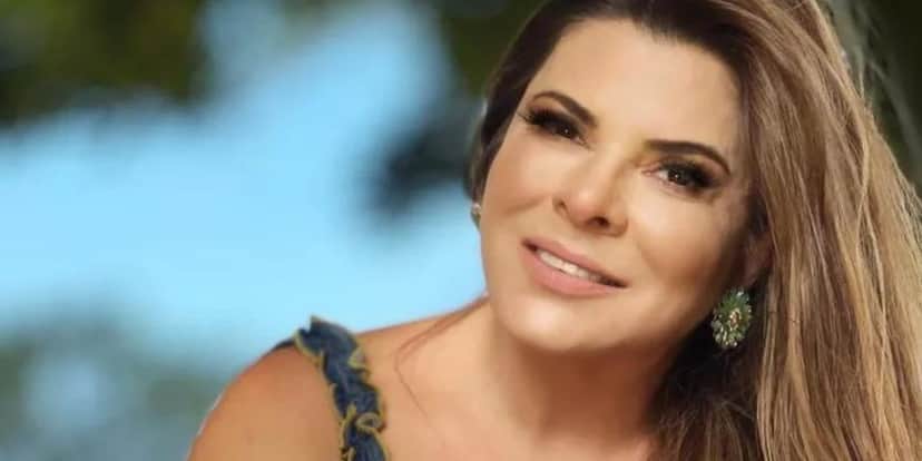 http://tvfoco.uai.com.br/wp-content/uploads/2015/05/Daniela-Mercury.jpg