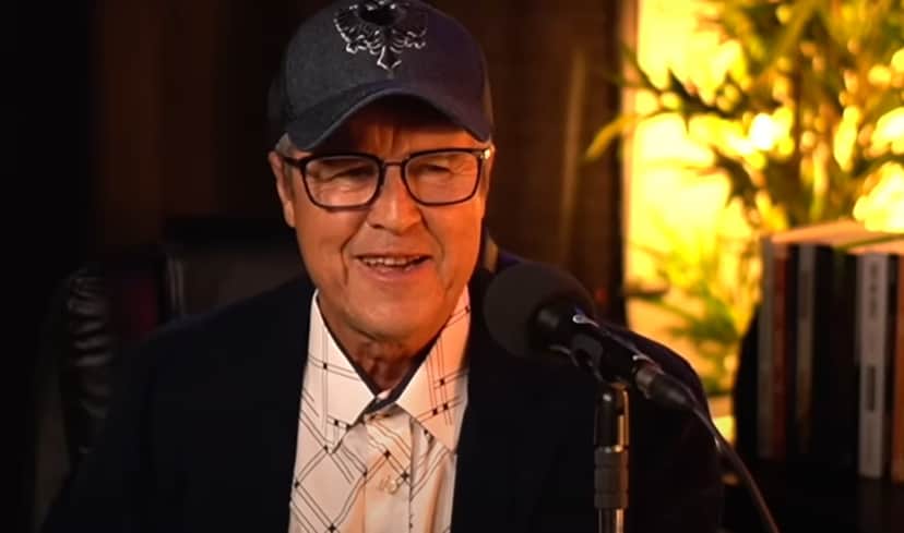 Joel Marques, compositor de 'Coração Quebrado', início de sua parceria com Chitãozinho e Xororó Joel Marques, compositor de 'Coração Quebrado', início de sua parceria com Chitãozinho e Xororó