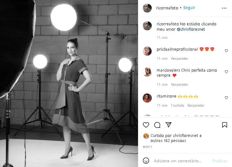 Chris Flores surgiu sendo clicada por seu grande amor em estúdio (Foto: Reprodução/ Instagram0 Chris Flores surgiu sendo clicada por seu grande amor em estúdio (Foto: Reprodução/ Instagram0