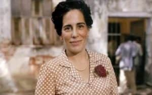 Gloria Pires como Nise da Silveira no filme Nise: O Coração da Loucura; atriz deve reviver papel em Além da Ilusão (Foto: Reprodução / Internet) Gloria Pires como Nise da Silveira no filme Nise: O Coração da Loucura; atriz deve reviver papel em Além da Ilusão (Foto: Reprodução / Internet)