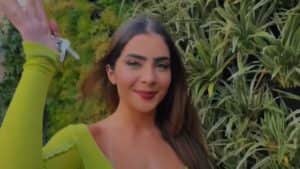 Jade Picon exibe as chaves de sua luxuosa mansão no Rio de Janeiro