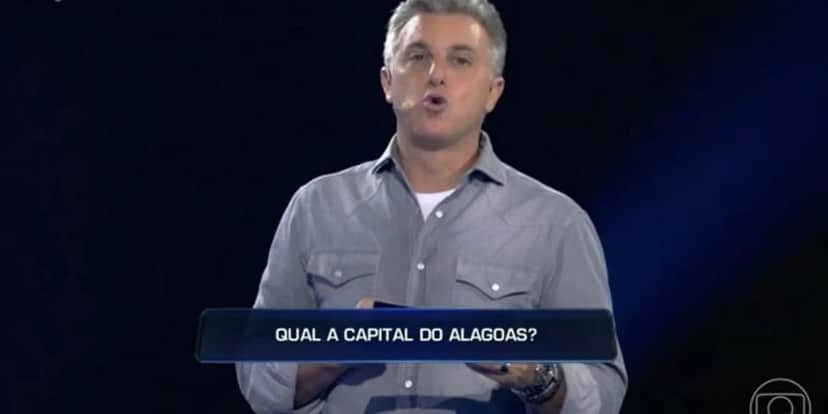 Luciano Huck comete erro no Domingão - Foto: Reprodução Luciano Huck comete erro no Domingão - Foto: Reprodução