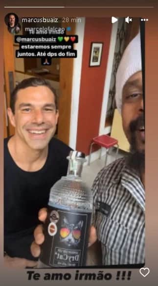 Marcus Buaiz surgiu com homem e se declarou (Foto: Reprodução/ Instagram) Marcus Buaiz surgiu com homem e se declarou (Foto: Reprodução/ Instagram)