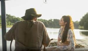 Bruaca desabafa com Eugênio em viagem na chalana em Pantanal (Foto: Reprodução / Globo) Bruaca desabafa com Eugênio em viagem na chalana em Pantanal (Foto: Reprodução / Globo)