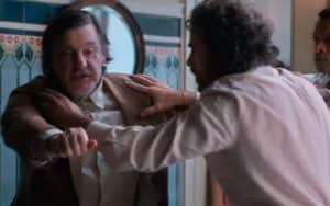 Matias (Antonio Calloni) e Leônidas (Eriberto Leão) em Além da Ilusão; ex-juiz vai ter novo surto (Foto: Reprodução / Globo) Matias (Antonio Calloni) e Leônidas (Eriberto Leão) em Além da Ilusão; ex-juiz vai ter novo surto (Foto: Reprodução / Globo)