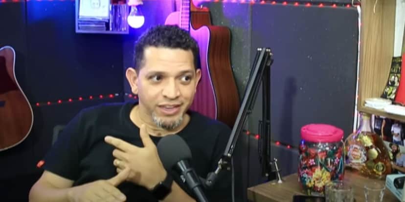 "Não tinha oxigênio", Gusttavo Lima sofre terror em jatinho e funcionário expõe: "Acordado para morrer" "Não tinha oxigênio", Gusttavo Lima sofre terror em jatinho e funcionário expõe: "Acordado para morrer"