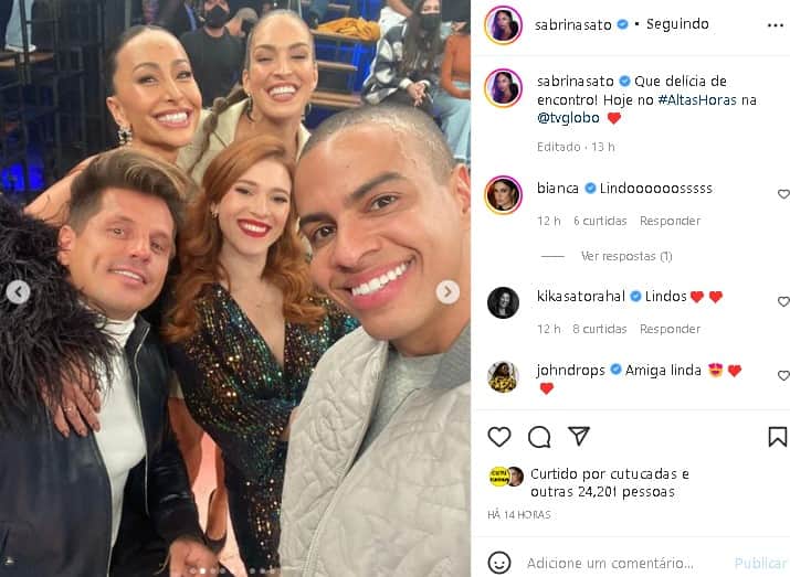 Sabrina Sato posou com colegas nos bastidores do Altas Horas (Foto: Reprodução/ Instagram) Sabrina Sato posou com colegas nos bastidores do Altas Horas (Foto: Reprodução/ Instagram)
