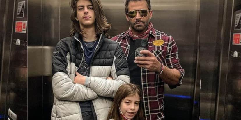 Filhos de Henry Castelli chamam atenção por onde passam