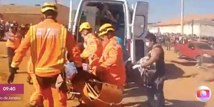Patrícia Poeta mostra imagens ao vivo de criança socorrida (Reprodução) Patrícia Poeta mostra imagens ao vivo de criança socorrida (Reprodução)