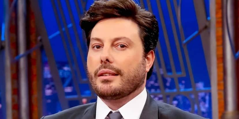 Apresentador Danilo Gentili declarou que não conseguiu intervir porque está quase sendo demitido também - Reprodução Apresentador Danilo Gentili declarou que não conseguiu intervir porque está quase sendo demitido também - Reprodução