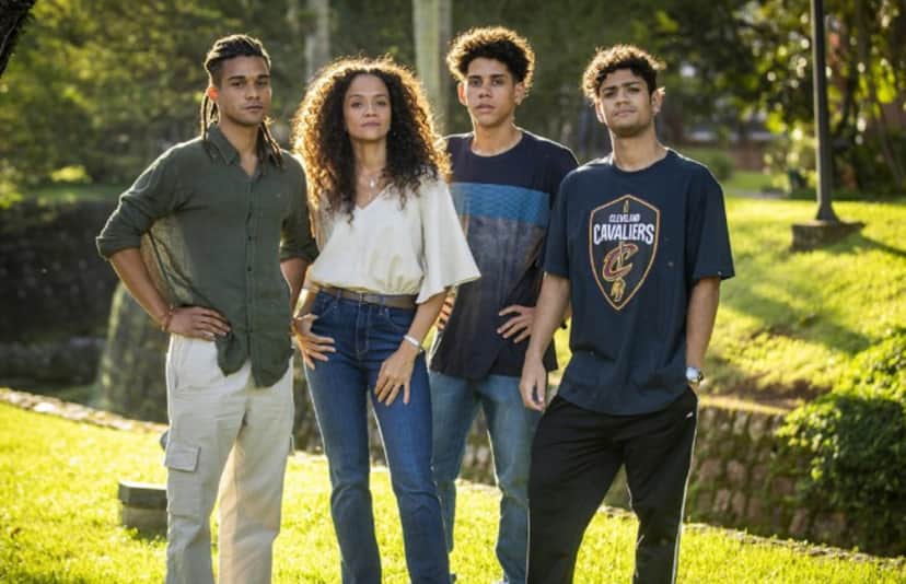 Zuleica (Aline Borges) surtará ao perceber que seus filhos sumiram depois de saírem de barco em Pantanal (Foto: Reprodução / Globo) Zuleica (Aline Borges) surtará ao perceber que seus filhos sumiram depois de saírem de barco em Pantanal (Foto: Reprodução / Globo)