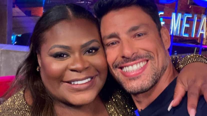 Jojo Todynho recebe Cauã Reymond em seu programa e tieta galã Jojo Todynho recebe Cauã Reymond em seu programa e tieta galã