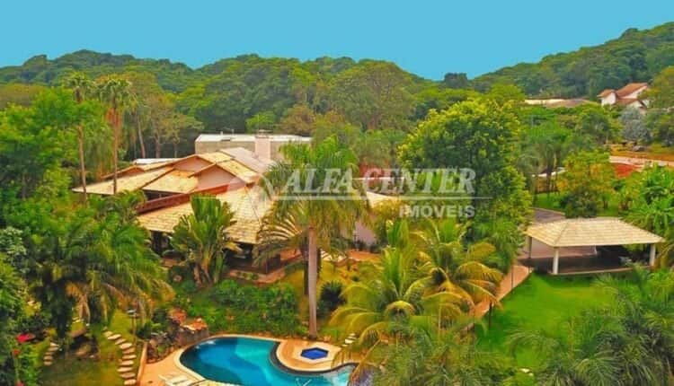 Entramos na mansão luxuosa de R$ 7 milhões de Maira e Maraisa com lago interno, pomar e até conveniência; Veja fotos Entramos na mansão luxuosa de R$ 7 milhões de Maira e Maraisa com lago interno, pomar e até conveniência; Veja fotos