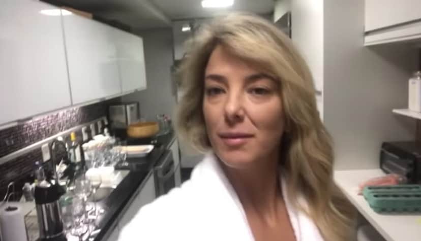 A cozinha gourmet da apresentadora da Record (Reprodução/ YouTube) A cozinha gourmet da apresentadora da Record (Reprodução/ YouTube)