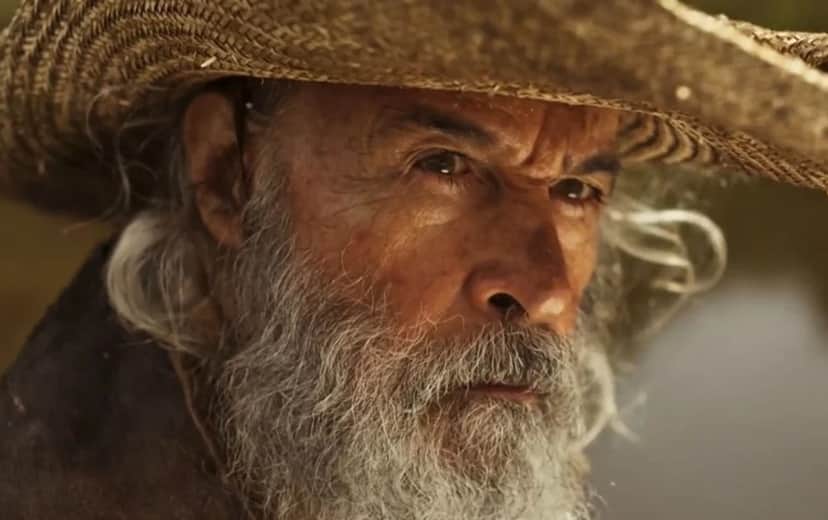 Em reencontro com José Leôncio (Marcos Palmeira), protetor do Pantanal, Velho do Rio (Osmar Prado) colocará fim no mistério de seu sumiço (Foto: Reprodução / Globo) Em reencontro com José Leôncio (Marcos Palmeira), protetor do Pantanal, Velho do Rio (Osmar Prado) colocará fim no mistério de seu sumiço (Foto: Reprodução / Globo)
