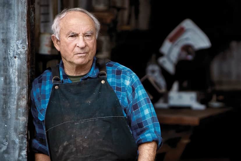 Yvon Chouinard, bilionário, abomina riqueza, anda de carro velho e não tem celular - Reprodução Yvon Chouinard, bilionário, abomina riqueza, anda de carro velho e não tem celular - Reprodução