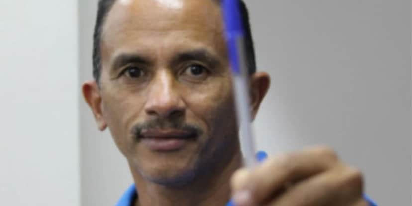 Lembra dele? Manoel Gomes, o Caneta Azul, desapareceu dos holofotes - Reprodução Lembra dele? Manoel Gomes, o Caneta Azul, desapareceu dos holofotes - Reprodução