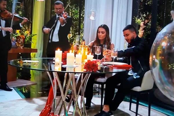 Jantar romântico que não deu muito certo na Globo (Foto: Reprodução) Jantar romântico que não deu muito certo na Globo (Foto: Reprodução)
