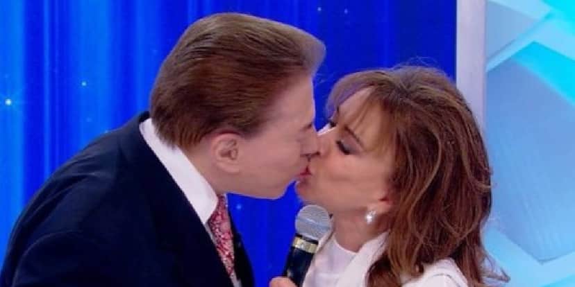 Silvio Santos beijando íris Abravanel (Foto: Divulgação) Silvio Santos beijando íris Abravanel (Foto: Divulgação)