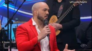 Belo foi convidado do Faustão na Band, mesma emissora que Denílson trabalha, com quem acumula divida alta Belo foi convidado do Faustão na Band, mesma emissora que Denílson trabalha, com quem acumula divida alta