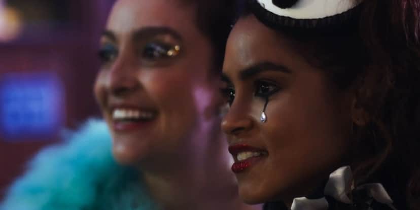 Brisa vai ao baile vestida de Colombina na novela Travessia Brisa vai ao baile vestida de Colombina na novela Travessia