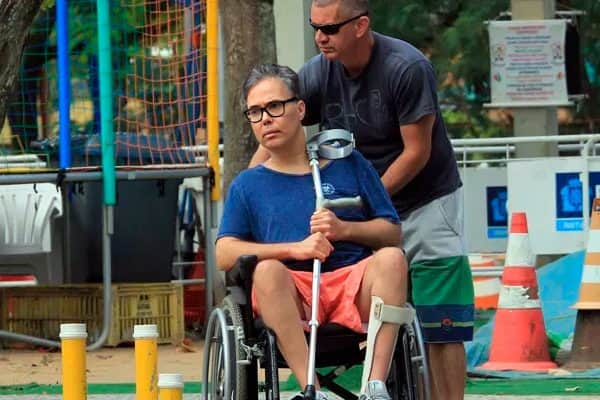 Ator atualmente conta com a ajuda de familiares (Foto: Reprodução) Ator atualmente conta com a ajuda de familiares (Foto: Reprodução)