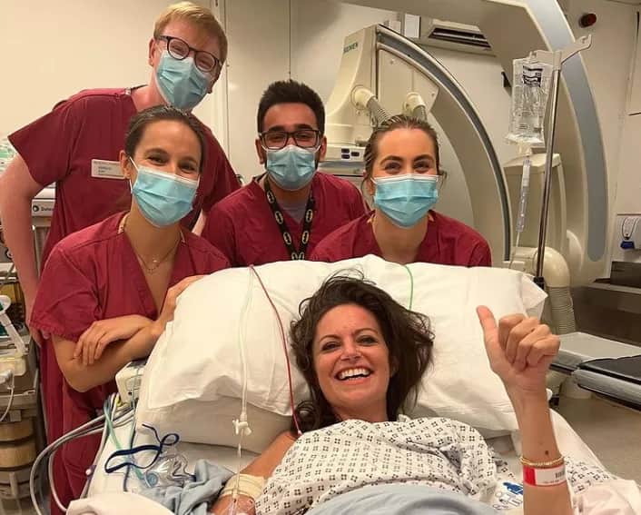 Deborah James em tratamento contra um câncer no intestino. A jornalista do The Sun e da BBC foi diagnosticada com a doença em 2016 e, atualmente, recebe cuidados paliativos em casa. (Foto Reprodução/ Instagram) Deborah James em tratamento contra um câncer no intestino. A jornalista do The Sun e da BBC foi diagnosticada com a doença em 2016 e, atualmente, recebe cuidados paliativos em casa. (Foto Reprodução/ Instagram)