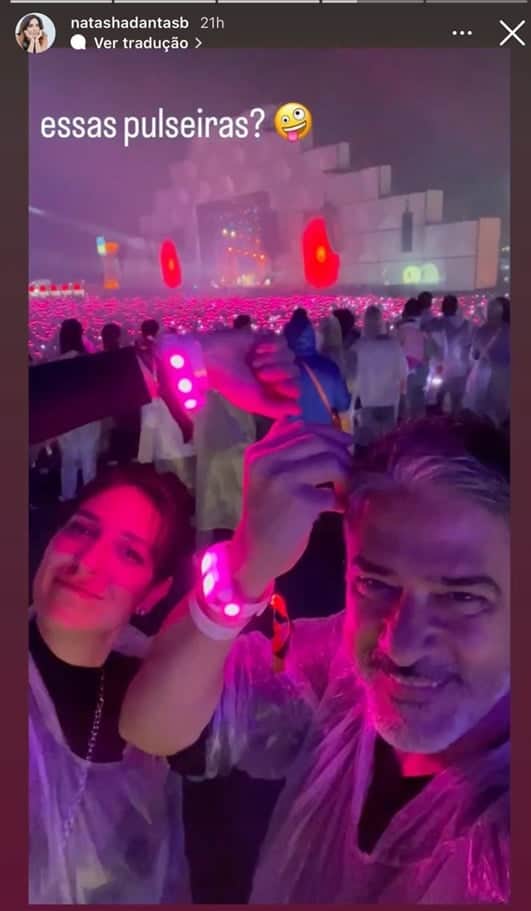 Esposa de William Bonner, Natasha Dantas, publica as famosas pulseiras coloridas do Rock In Rio Esposa de William Bonner, Natasha Dantas, publica as famosas pulseiras coloridas do Rock In Rio