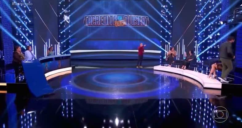Luciano Huck tentou entender o que estava acontecendo com o religioso (Foto: Reprodução) Luciano Huck tentou entender o que estava acontecendo com o religioso (Foto: Reprodução)
