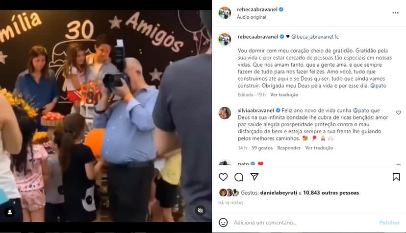 Pato recebe declaração de Rebeca Abravanel (Foto: Reprodução)