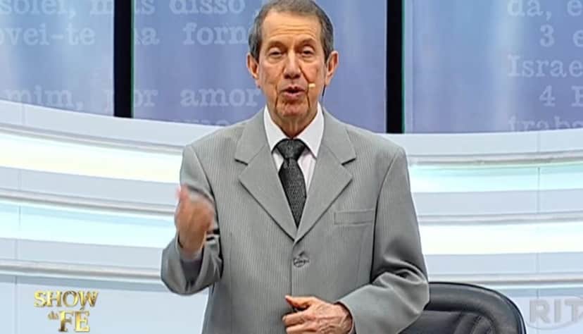 http://tvfoco.uai.com.br/wp-content/uploads/2015/05/Daniela-Mercury.jpg