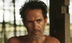 Luto em Pantanal - Solano (Rafael Sieg) é devorado por menina-onça grávida; desfecho original foi diferente (Foto: Reprodução / Globo / Montagem TV Foco) Luto em Pantanal - Solano (Rafael Sieg) é devorado por menina-onça grávida; desfecho original foi diferente (Foto: Reprodução / Globo / Montagem TV Foco)