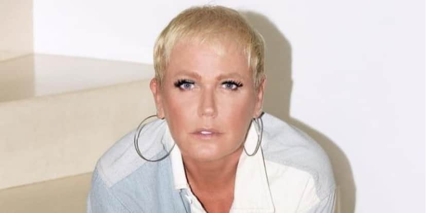 Xuxa Meneghel contou que odeia o seu pescoço (Foto: Reprodução/Instagram) Xuxa Meneghel contou que odeia o seu pescoço (Foto: Reprodução/Instagram)