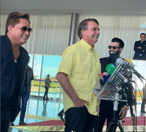 Sertanejos Gusttavo Lima e Leonardo declaram apoio formalmente ao candidato a reeleição, Jair Bolsonaro - Foto Reprodução Instagram Sertanejos Gusttavo Lima e Leonardo declaram apoio formalmente ao candidato a reeleição, Jair Bolsonaro - Foto Reprodução Instagram