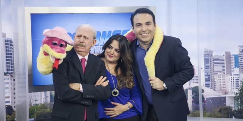 Reinaldo Gottino, Fabíola Reipert, Renato Lombardi e a cobra Judith no programa "Balanço Geral" (Foto Reprodução/RecordTv) Reinaldo Gottino, Fabíola Reipert, Renato Lombardi e a cobra Judith no programa "Balanço Geral" (Foto Reprodução/RecordTv)