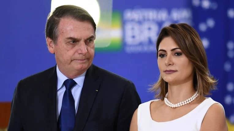 Ex-funcionário de Bolsonaro, muito leal a ele, se rebela contra Michelle e dispara ofensas a primeira-dama - Foto Reprodução
