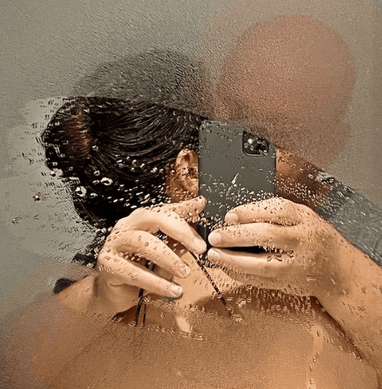 Com vida pessoal discreta, Chris Flores é casada há mais de 15 anos; saiba com quem - Reprodução Com vida pessoal discreta, Chris Flores é casada há mais de 15 anos; saiba com quem - Reprodução