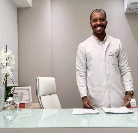 Igor Palhano é dentista (Foto: Reprodução) Igor Palhano é dentista (Foto: Reprodução)
