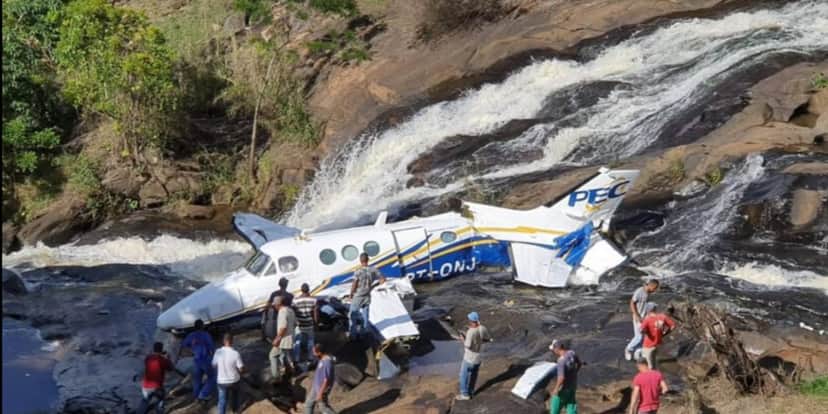A queda do avião ocorreu em Piedade de Caratinga, zona leste de Minas Gerais (Reprodução: Globo) A queda do avião ocorreu em Piedade de Caratinga, zona leste de Minas Gerais (Reprodução: Globo)