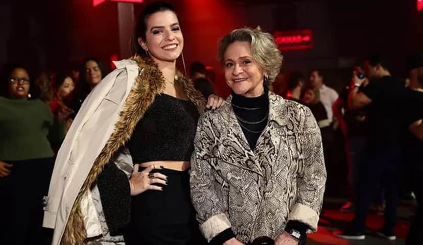 A ex-atriz da Globo e sua namorada 35 anos mais jovem A ex-atriz da Globo e sua namorada 35 anos mais jovem