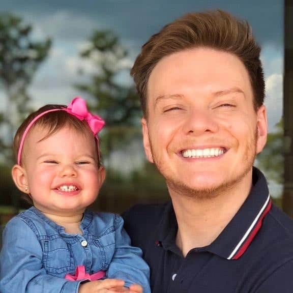 Os filhos desses famosos são simplesmente idênticos aos pais Os filhos desses famosos são simplesmente idênticos aos pais
